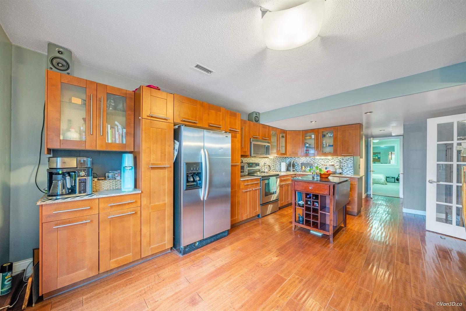 Listing Image 8
