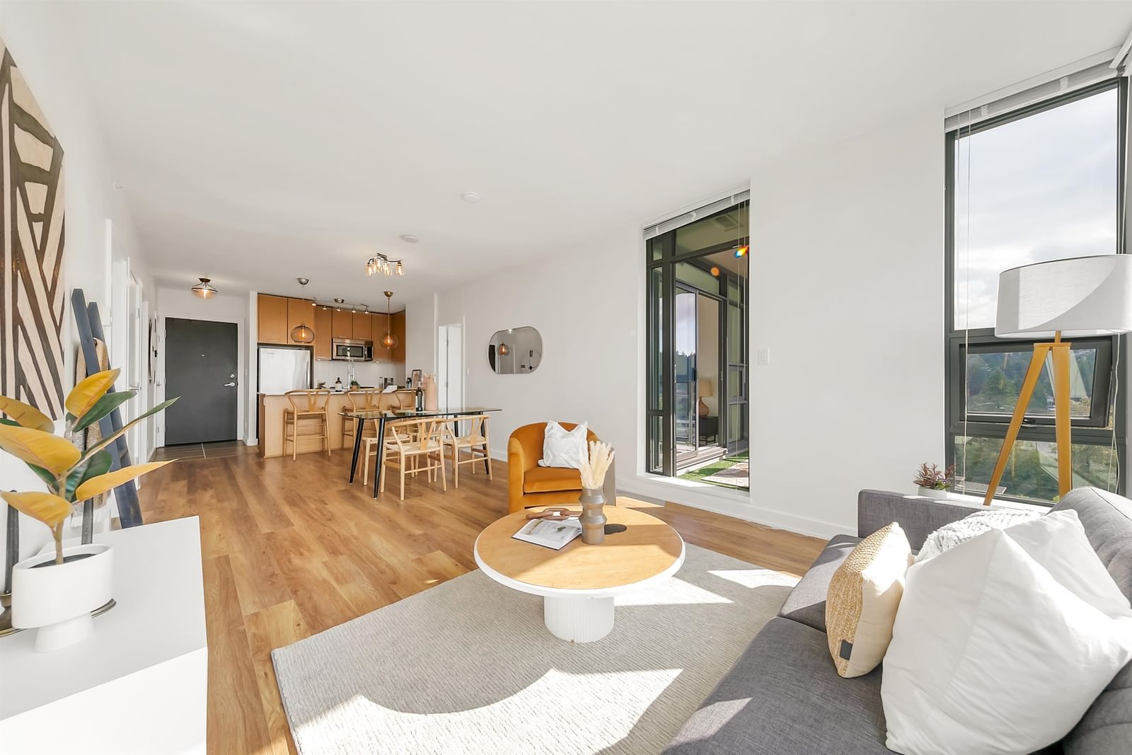 Listing Image 9