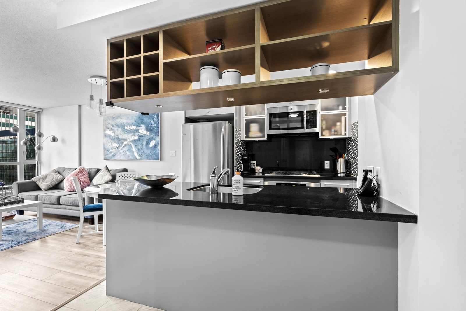 Listing Image 10