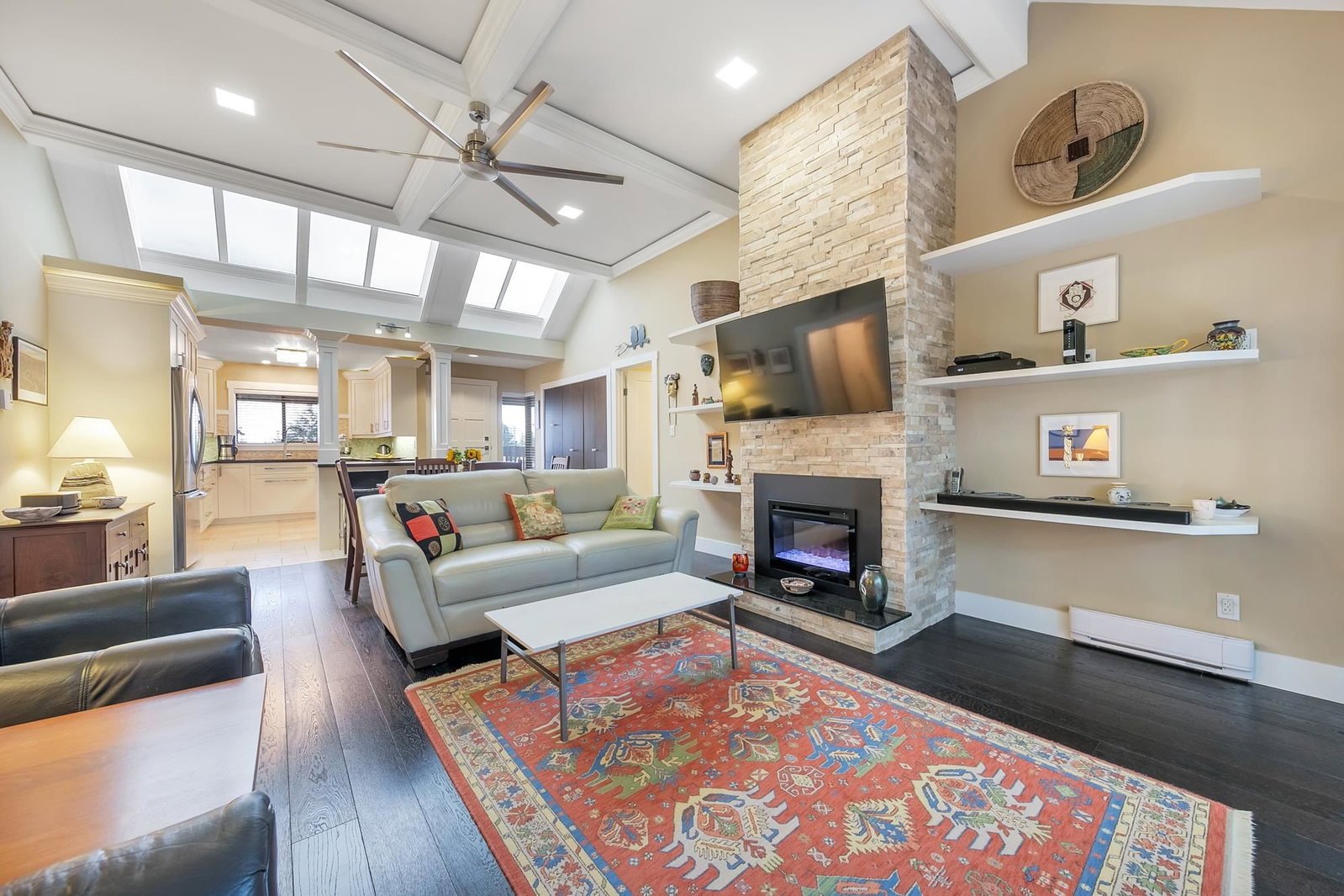 Listing Image 14