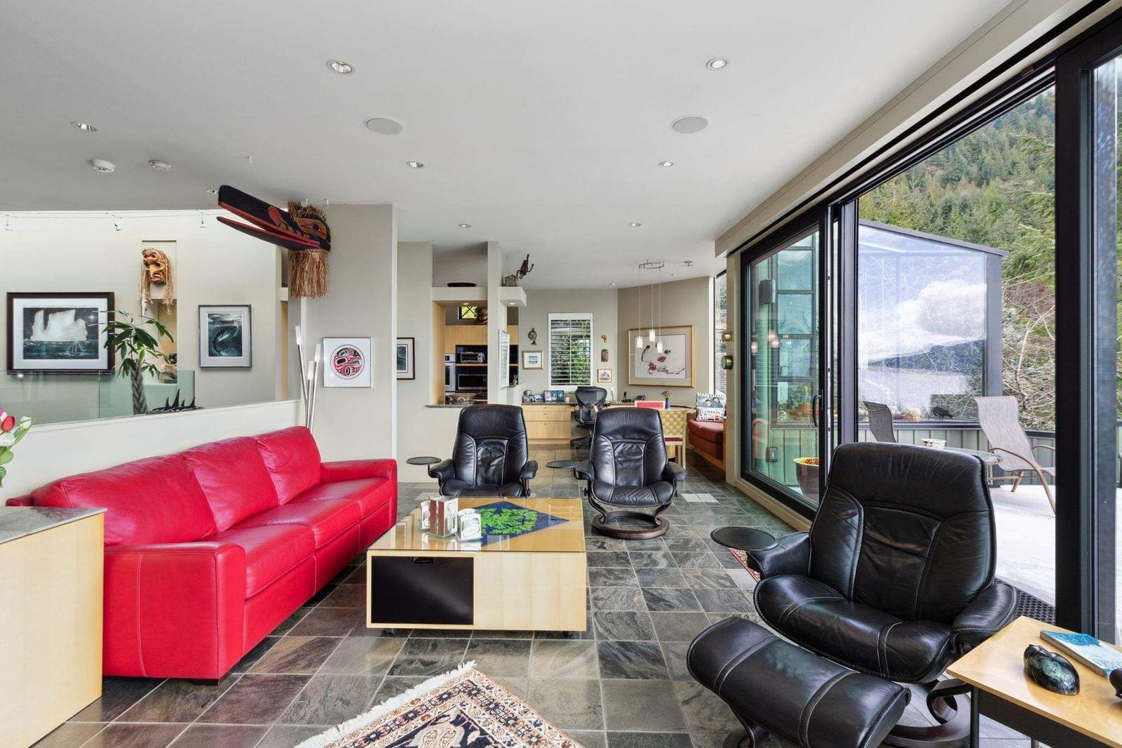 Listing Image 4