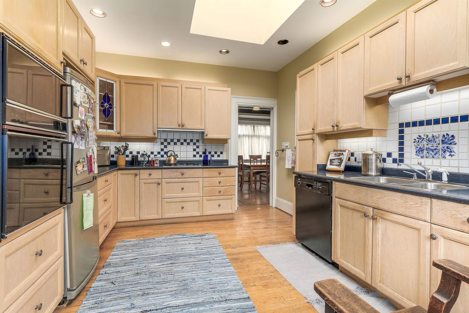 Listing Image 9