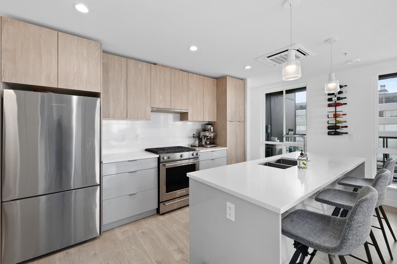 Listing Image 11