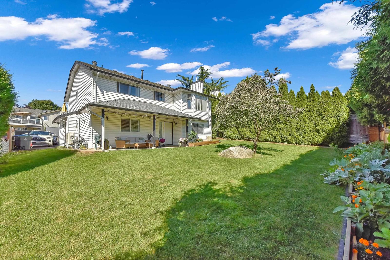 Listing Image 11
