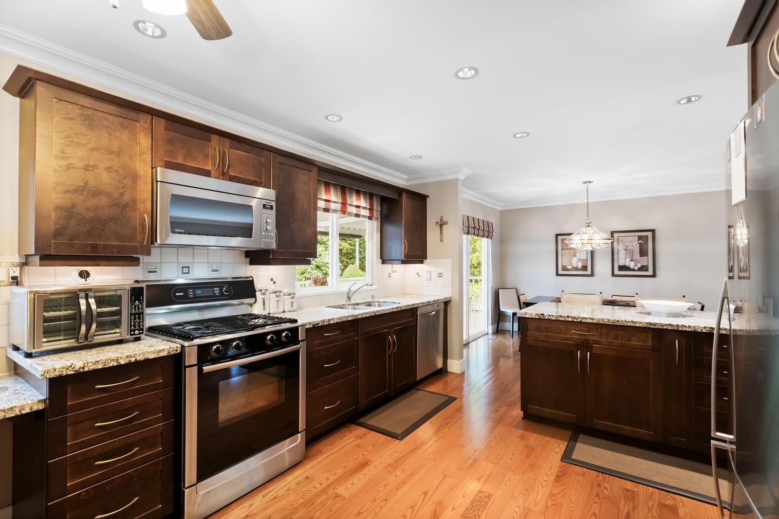 Listing Image 10