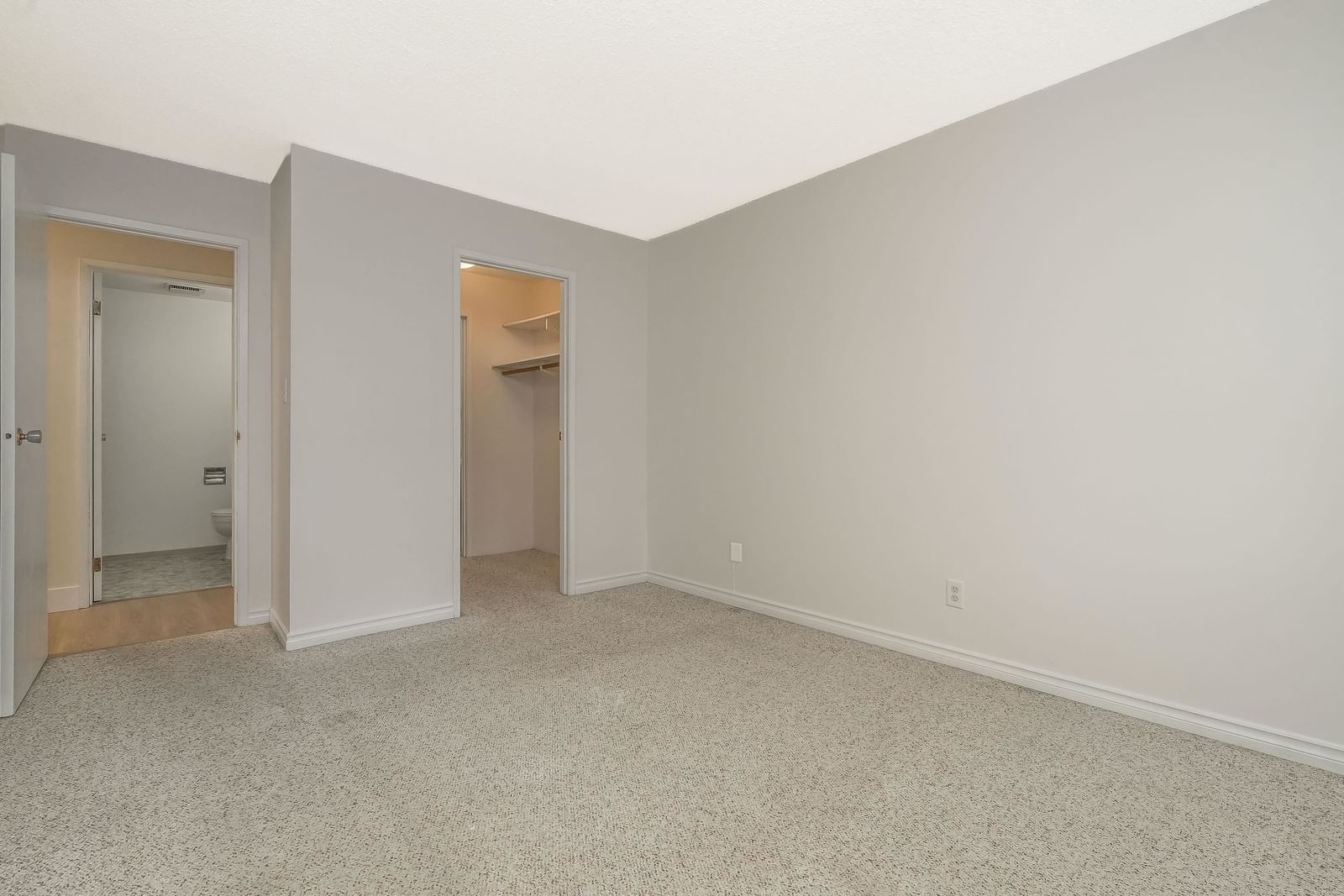 Listing Image 26