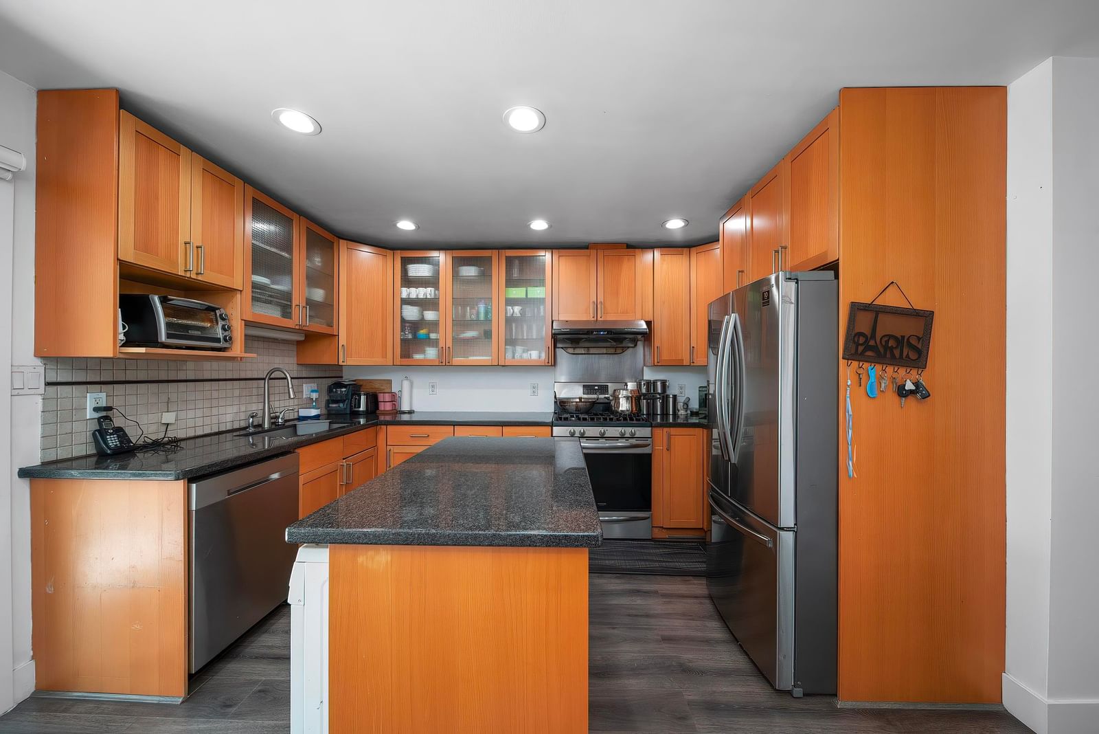 Listing Image 10