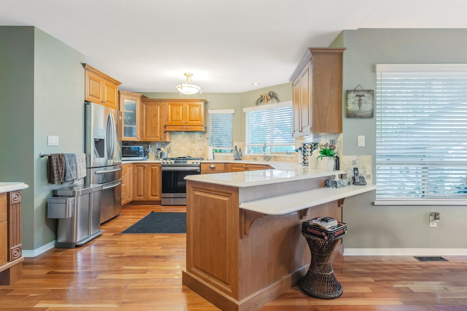 Listing Image 10