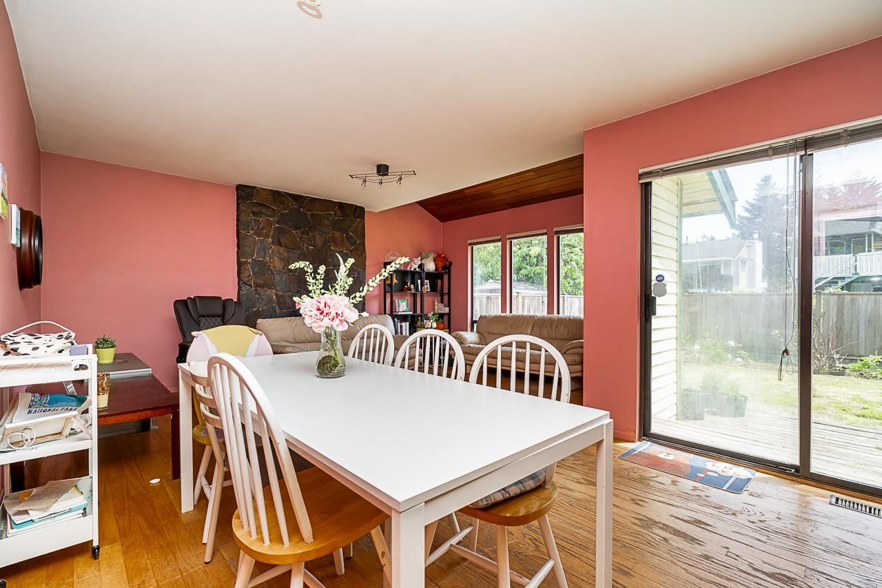 Listing Image 8