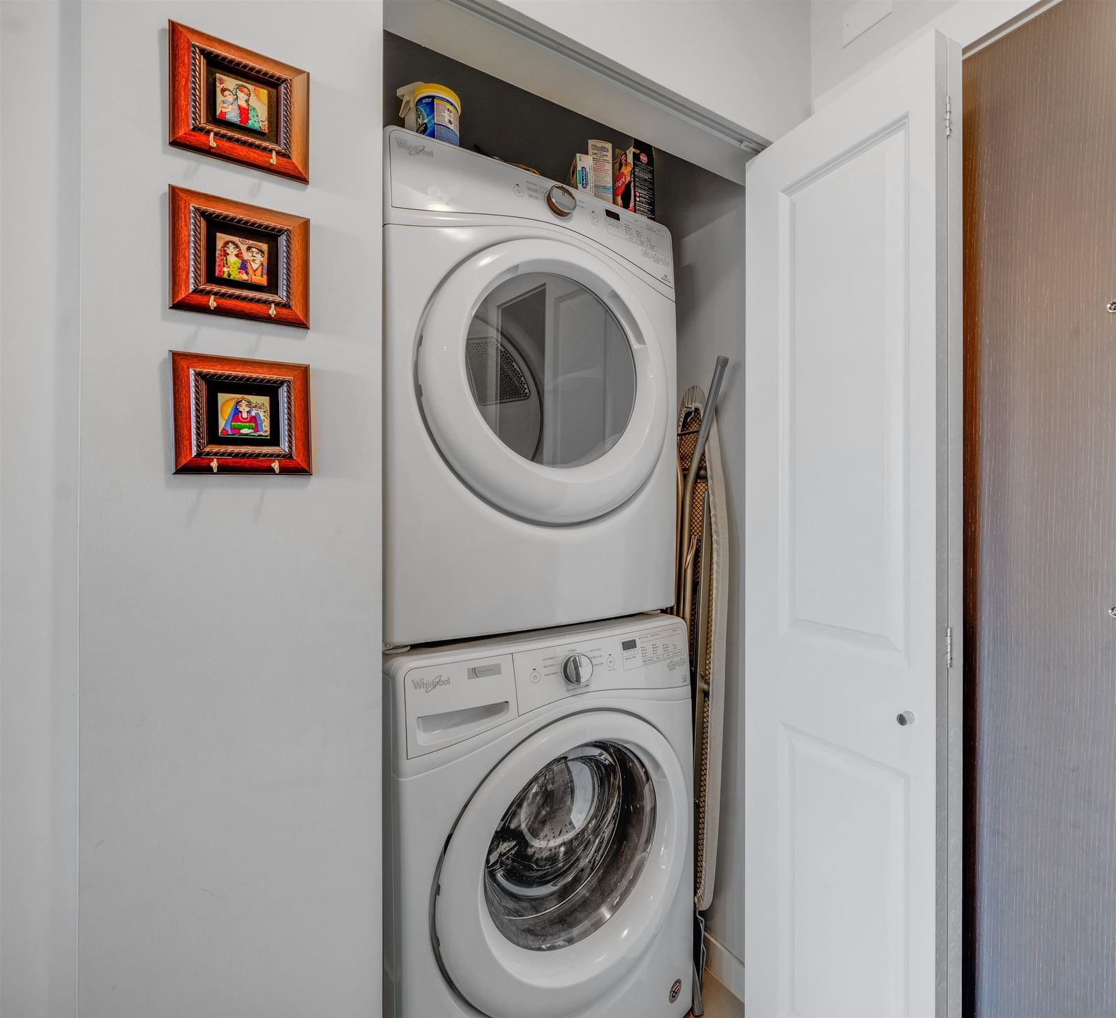 Listing Image 18