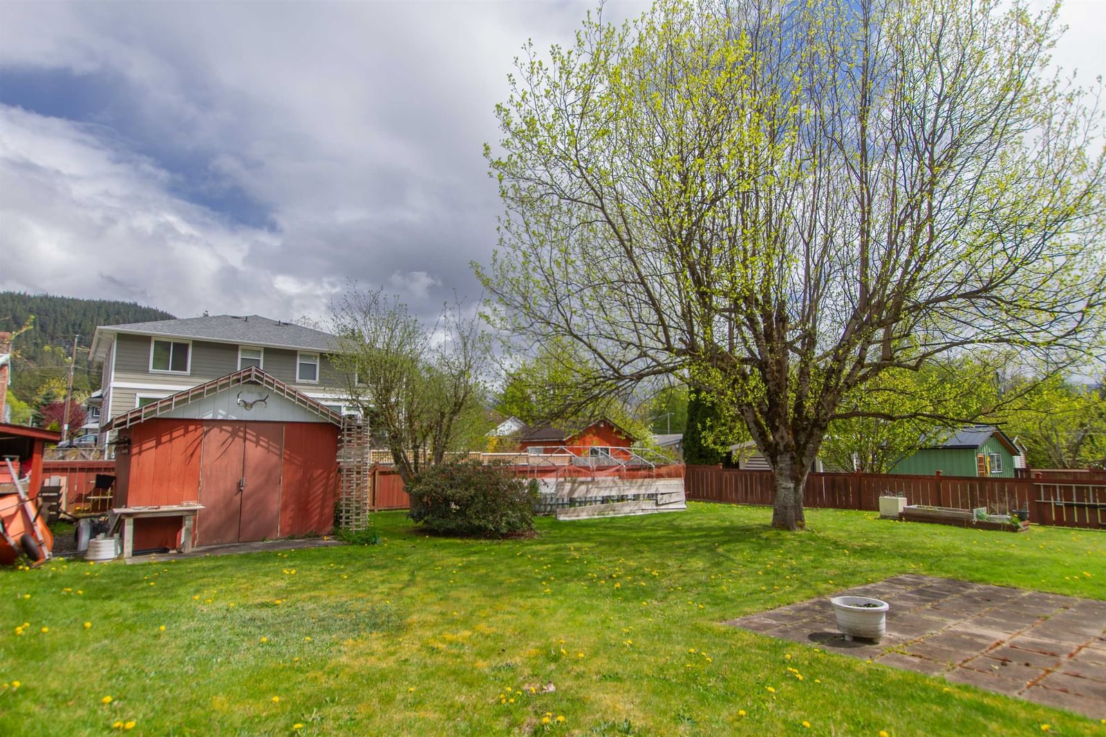 Listing Image 5