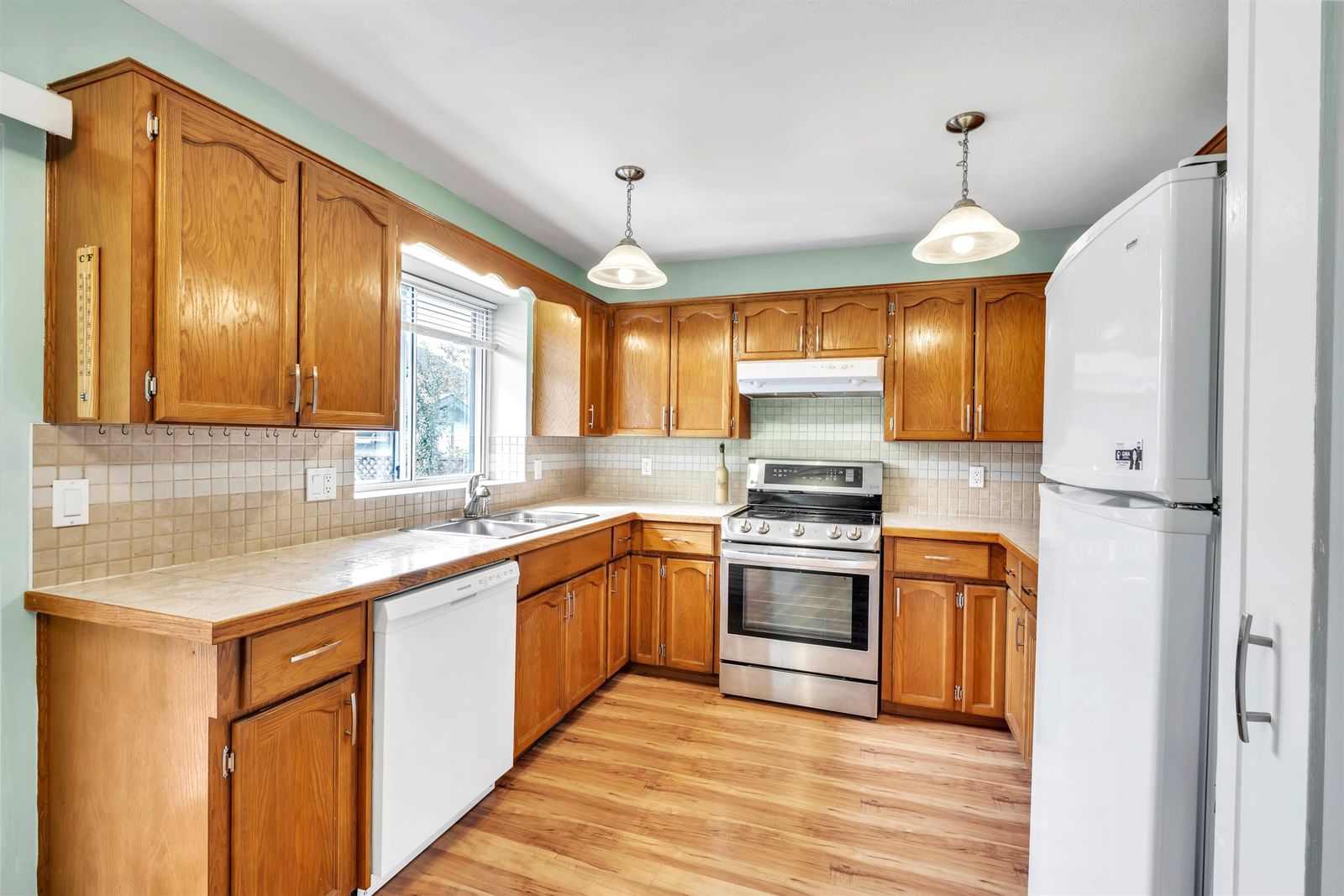 Listing Image 13