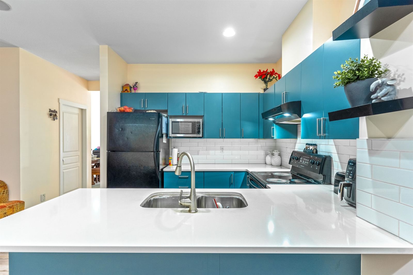 Listing Image 13