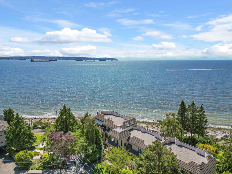 101 22nd Street #302, West Vancouver, British Columbia (MLS R2927057)