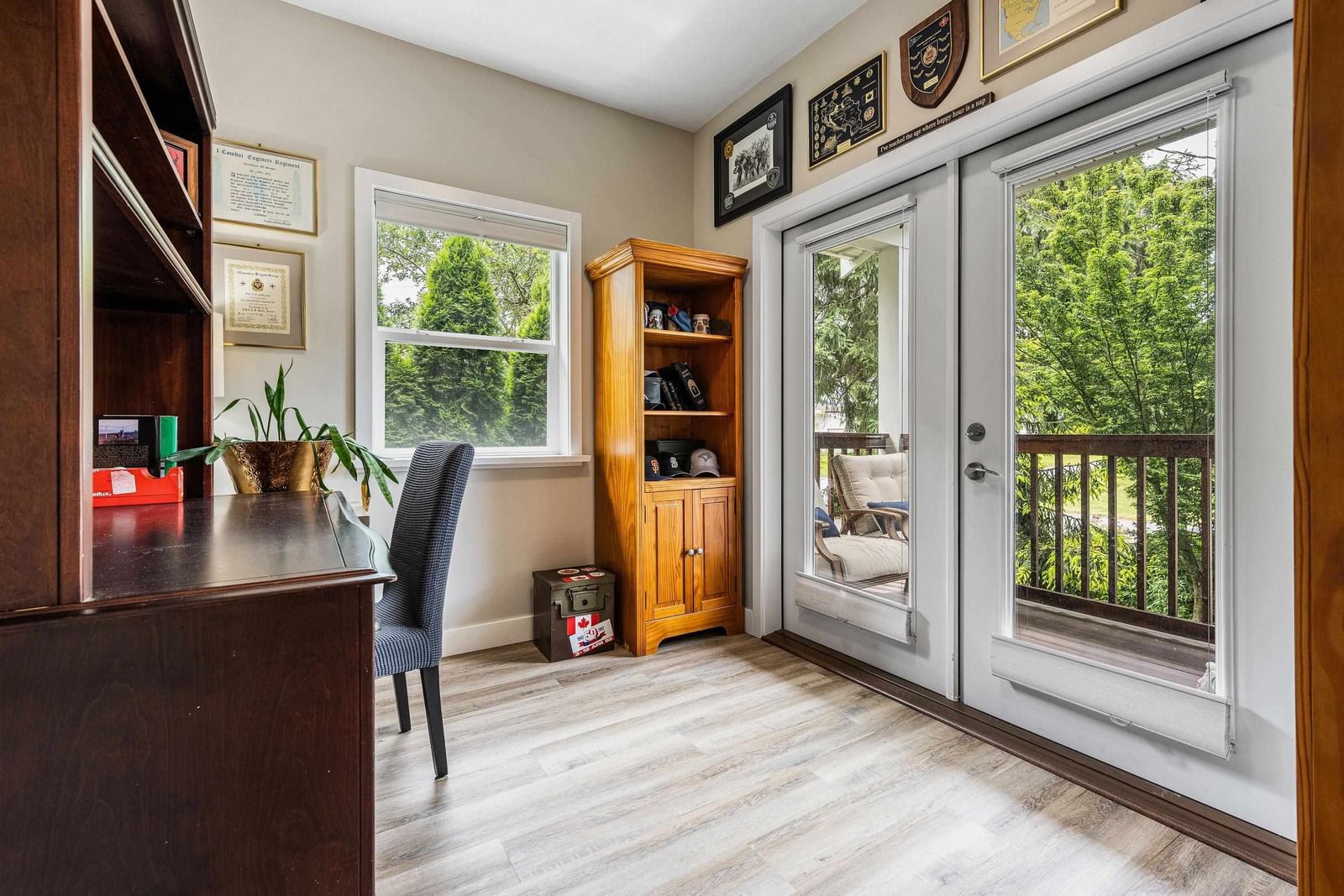 Listing Image 10