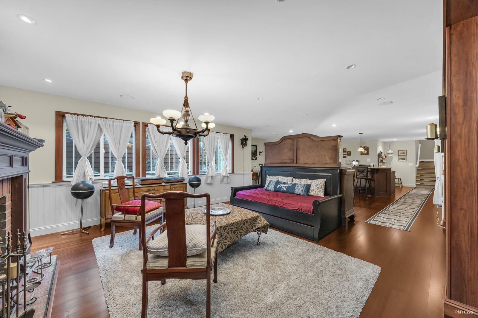 Listing Image 19
