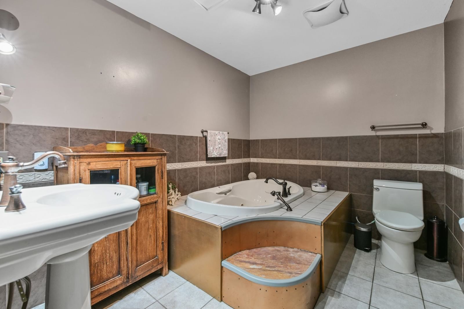 Listing Image 21