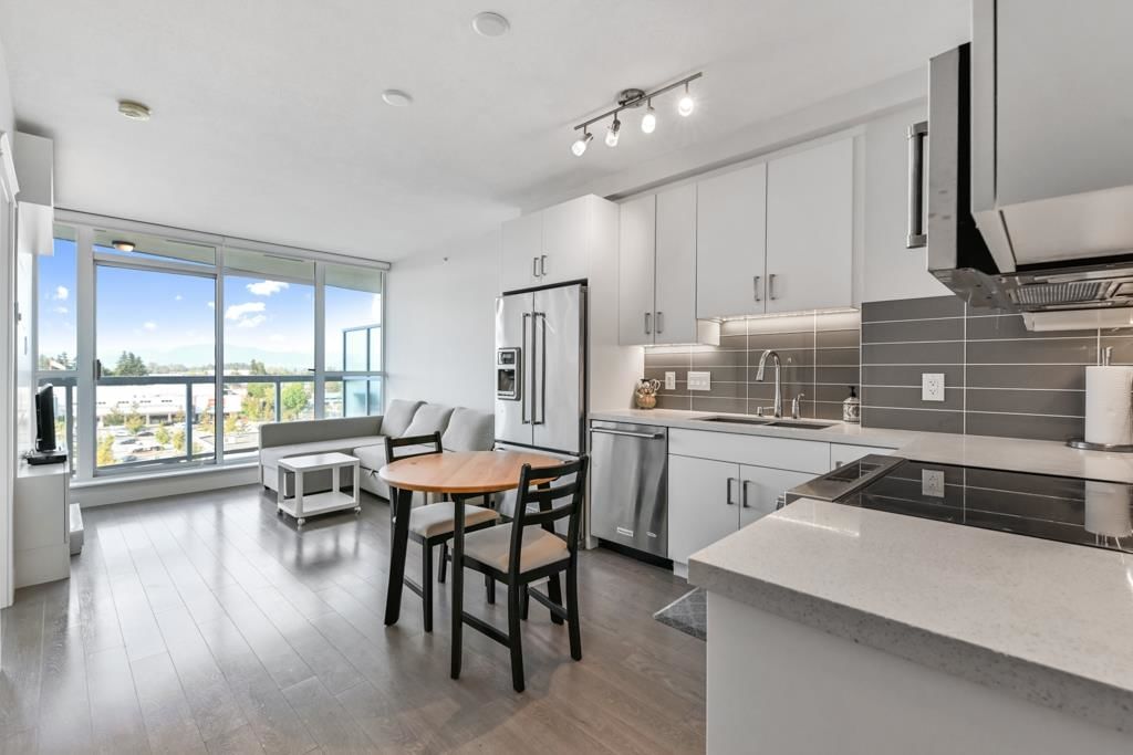 Listing Image 12
