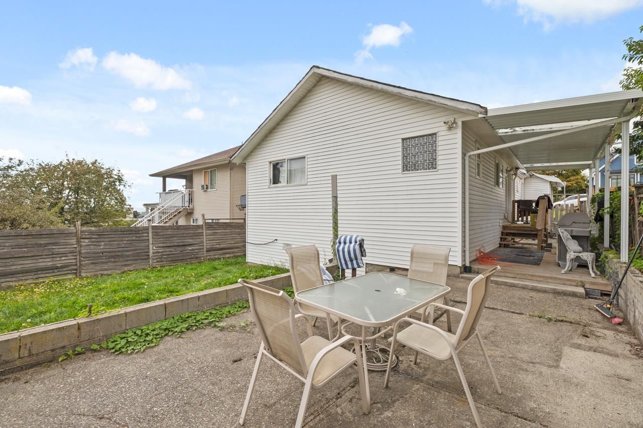 Listing Image 9