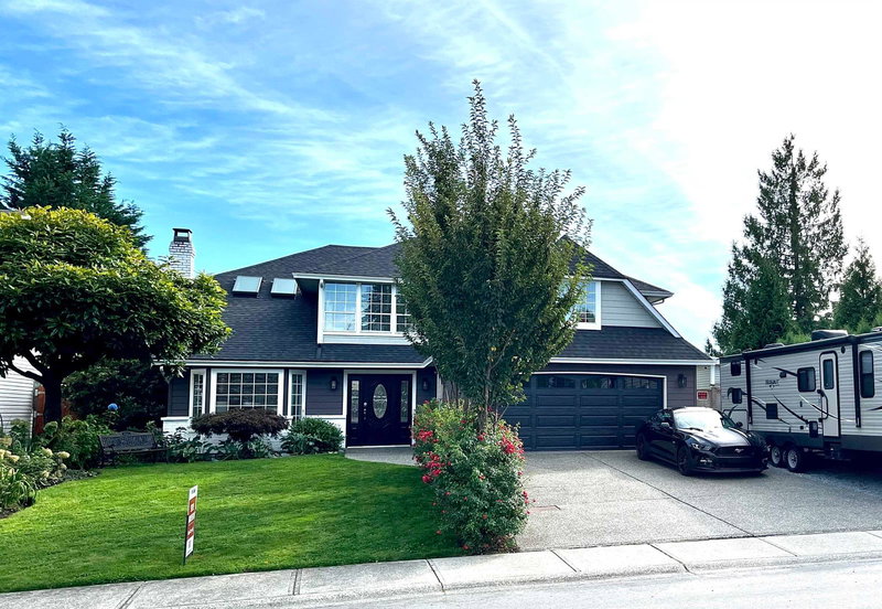 18816 121b Avenue, Pitt Meadows, V3Y 2K7 | Image 2