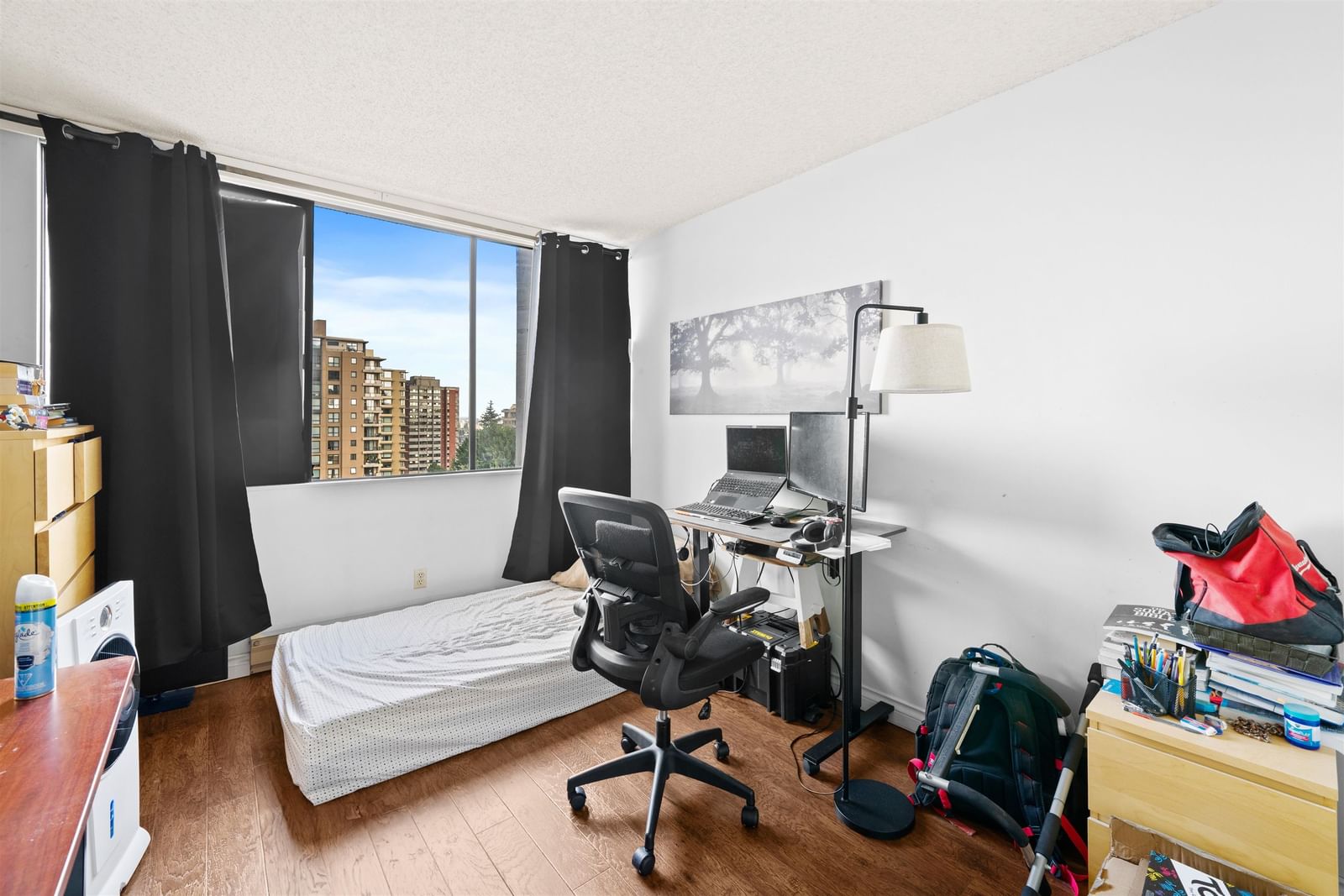 Listing Image 11
