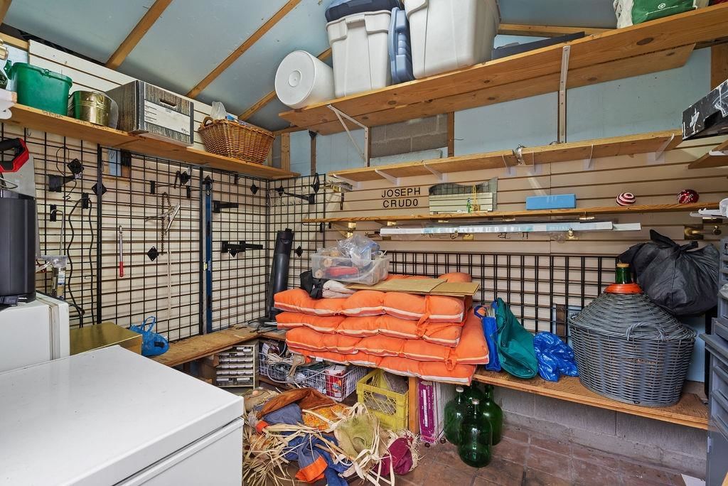 Listing Image 15