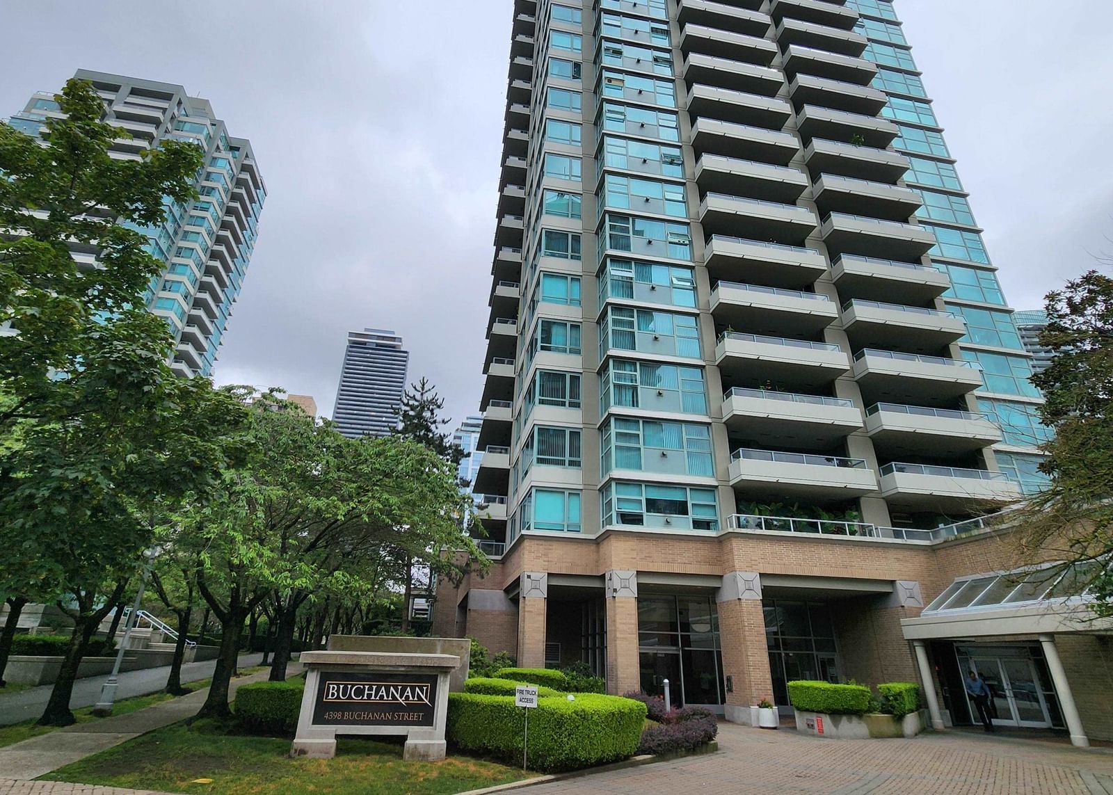 Listing Image 1