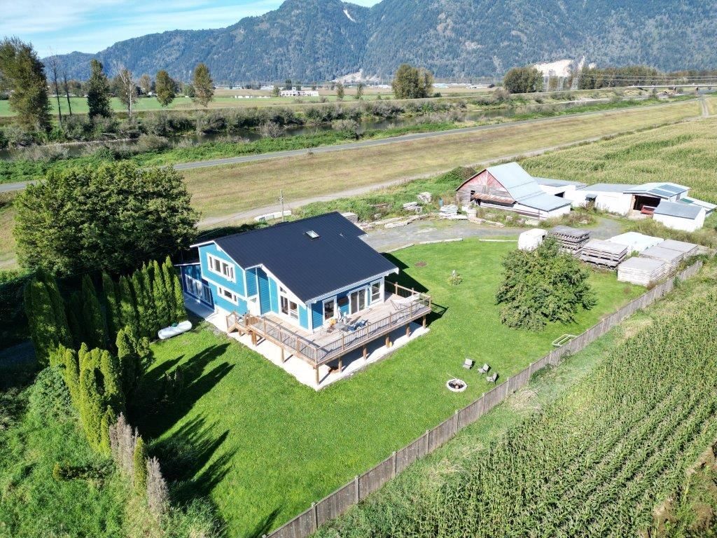 Listing Image 4