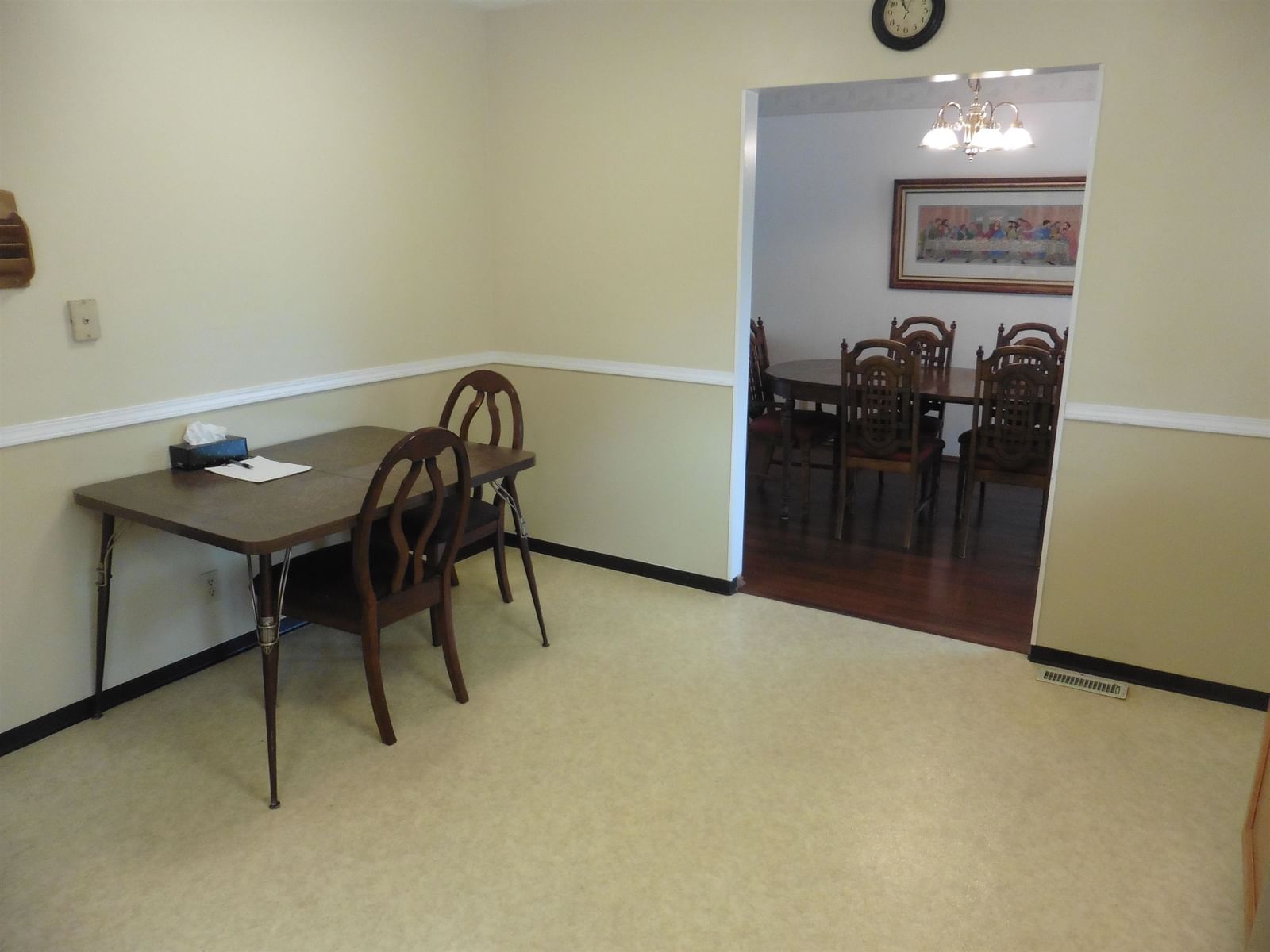 Listing Image 11