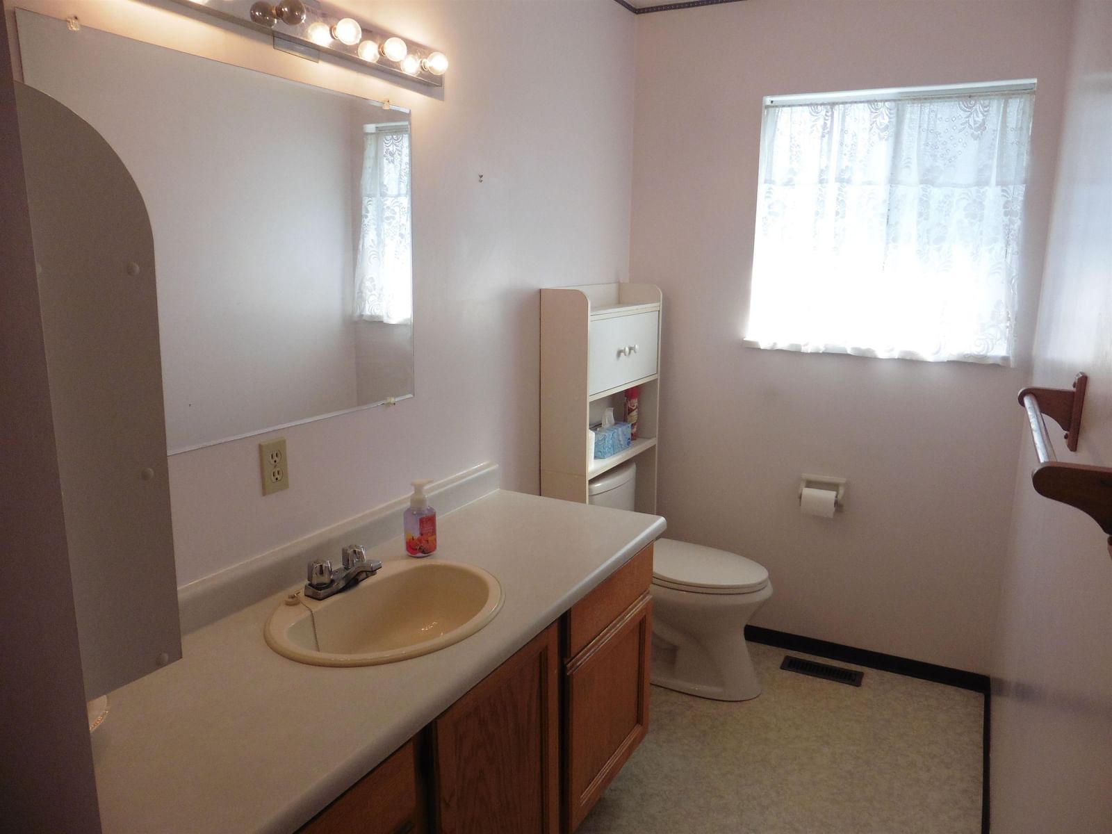 Listing Image 17