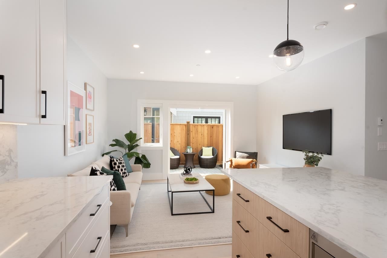Listing Image 12