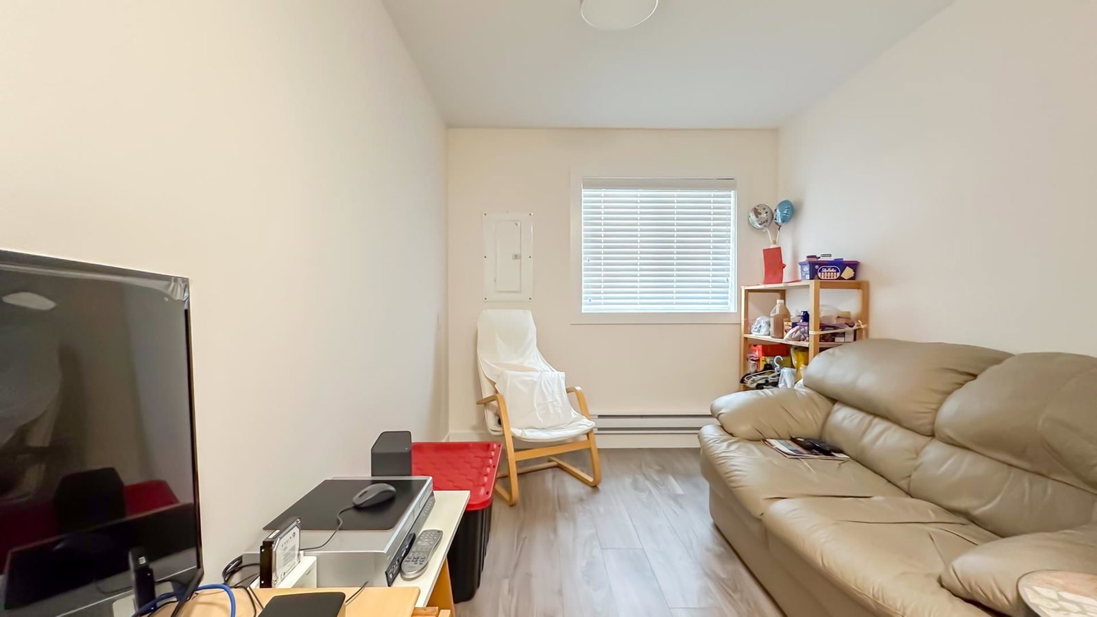 Listing Image 23