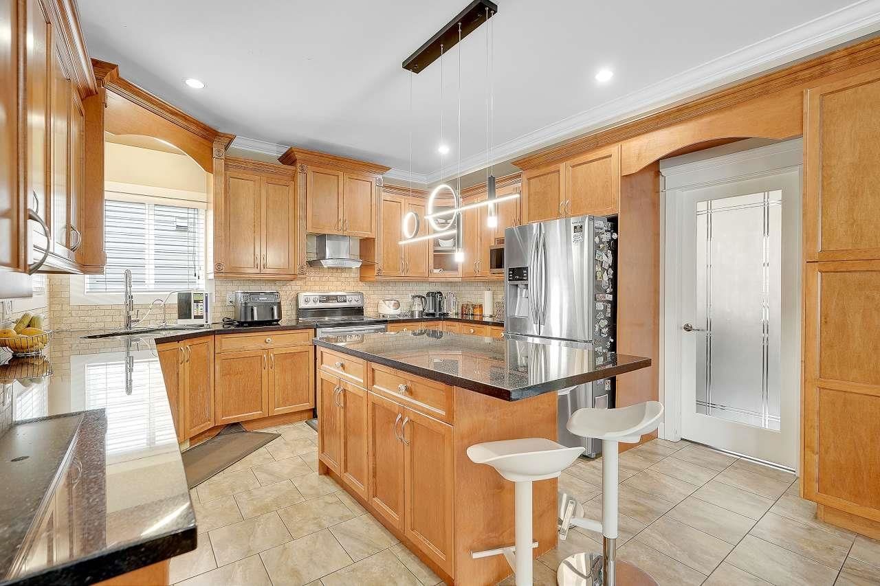 Listing Image 11