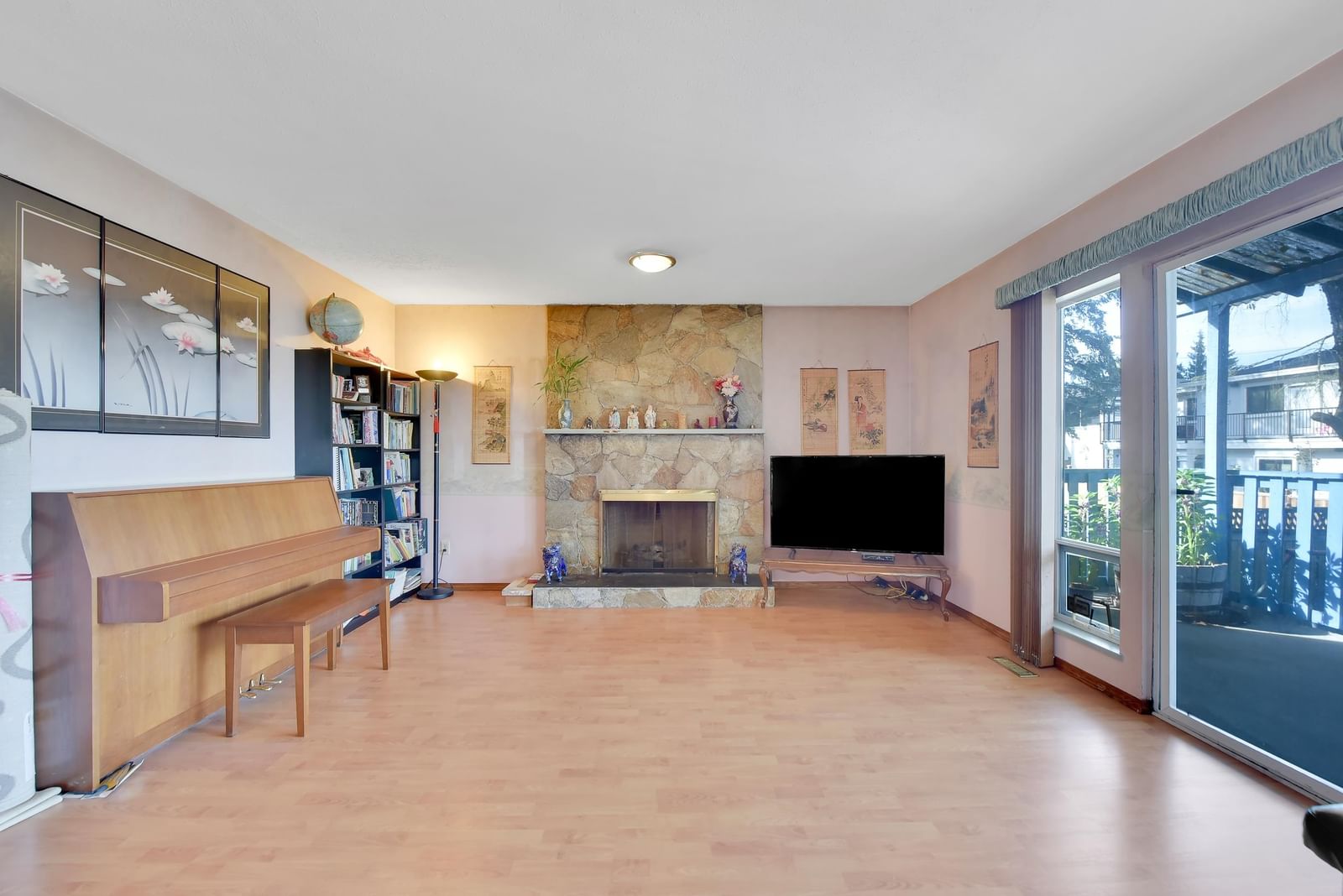 Listing Image 15