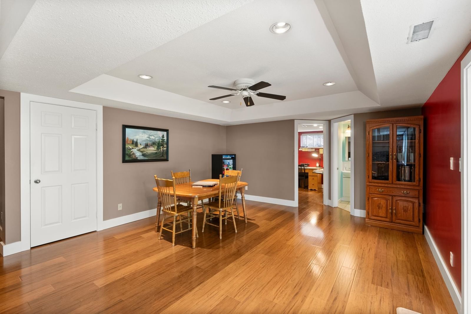 Listing Image 18