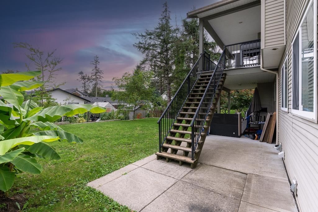 Listing Image 6