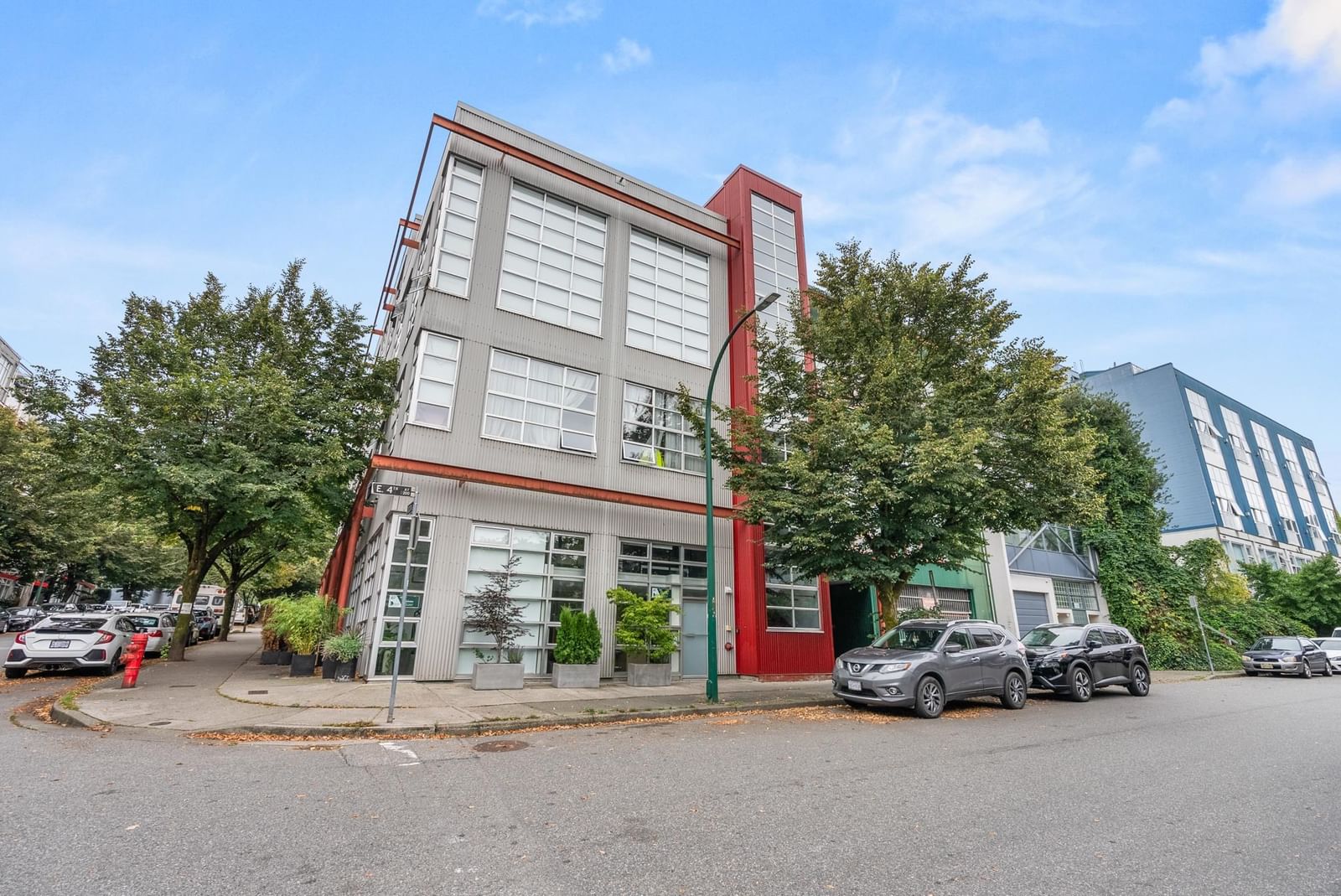 Listing Image 1