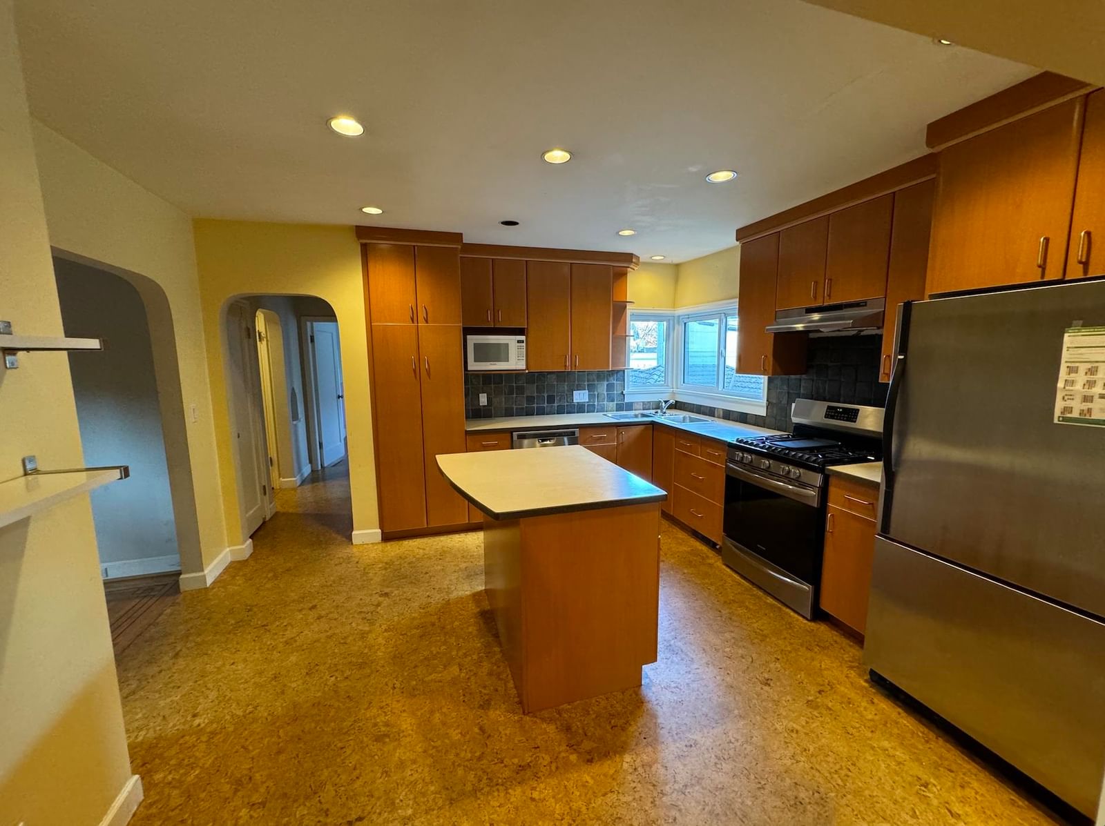 Listing Image 6