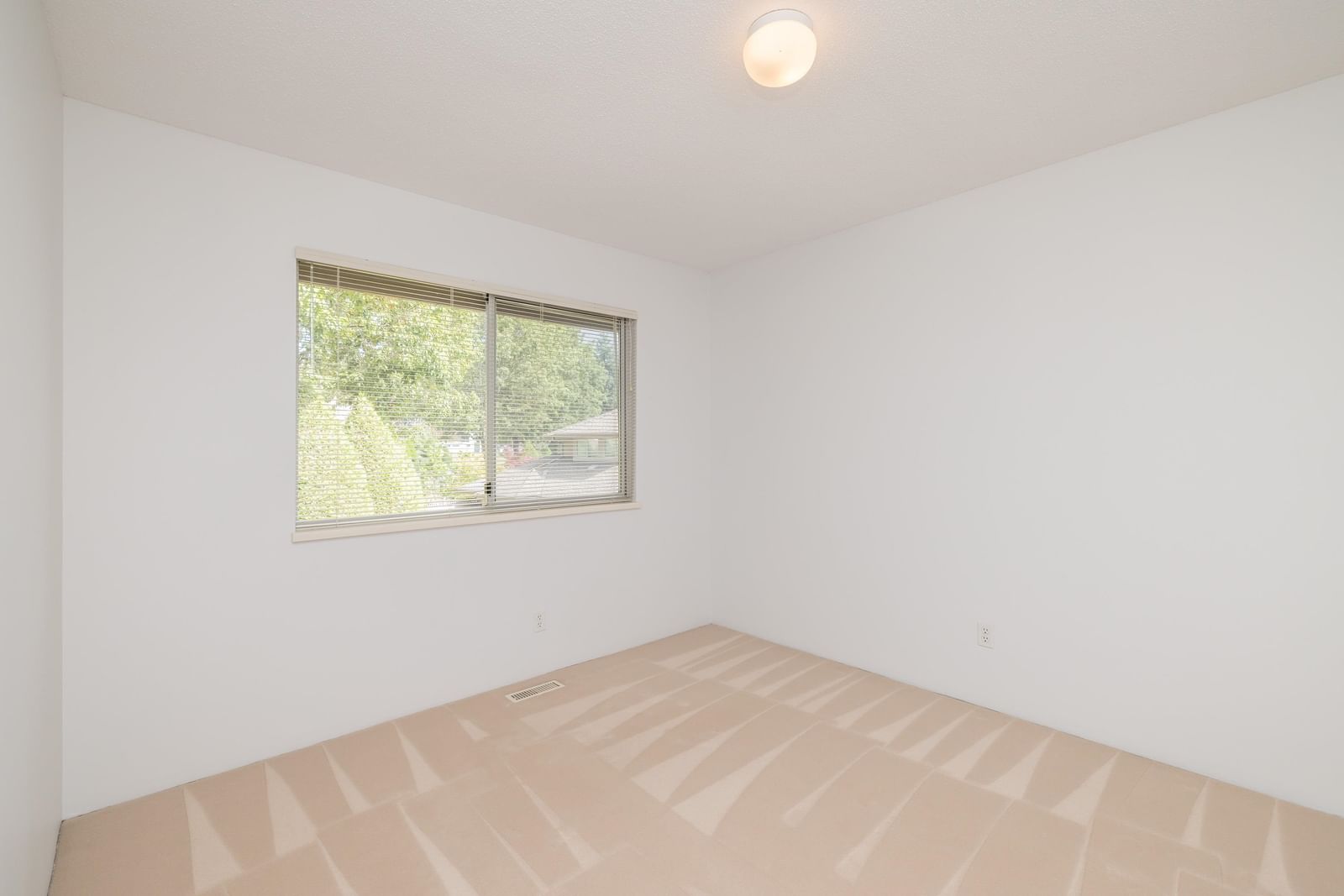 Listing Image 30