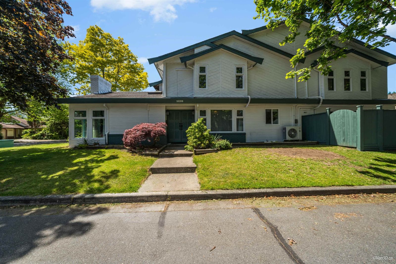 Listing Image 3