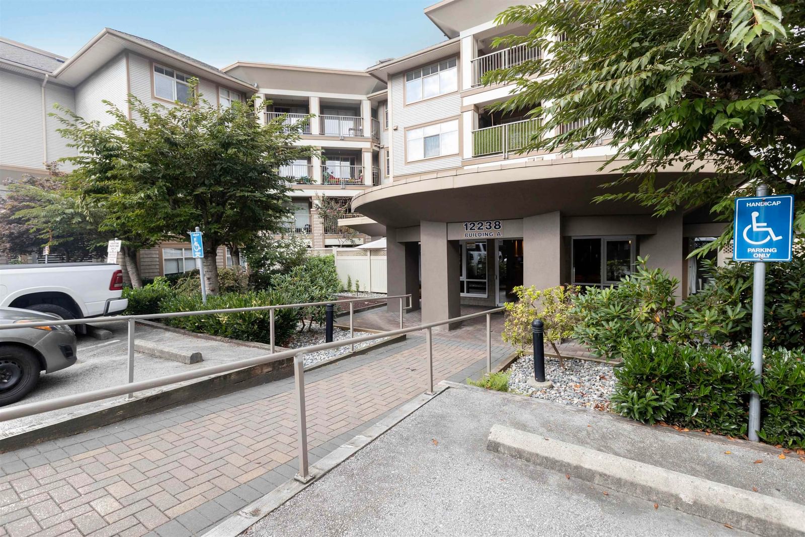 Listing Image 18