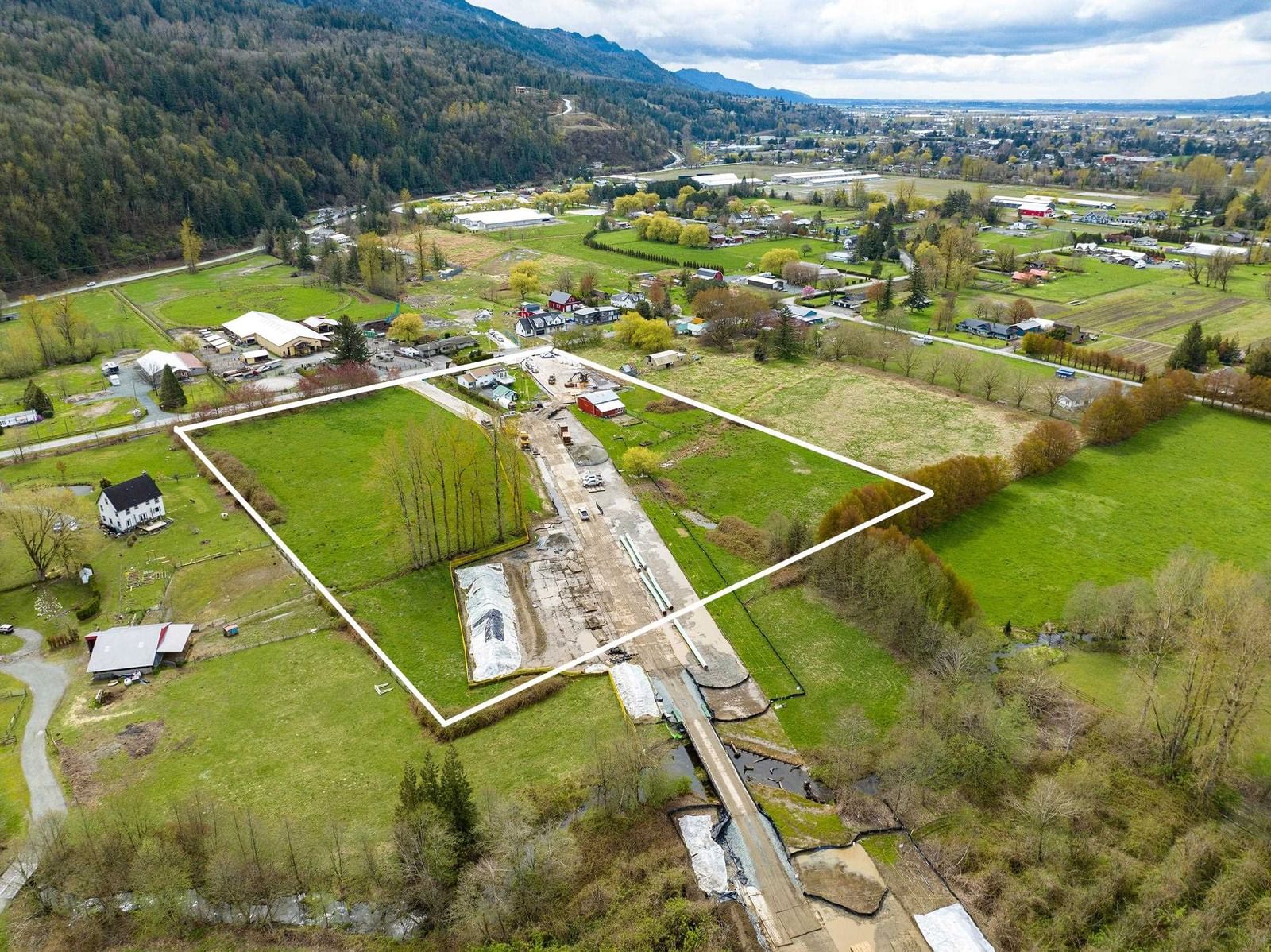 Listing Image 4