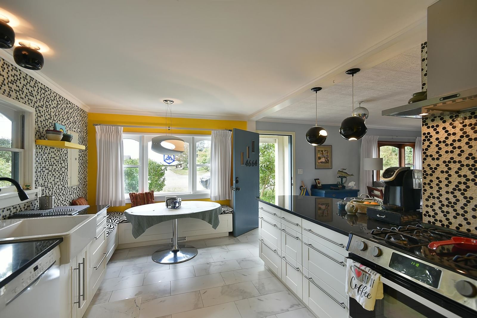 Listing Image 10