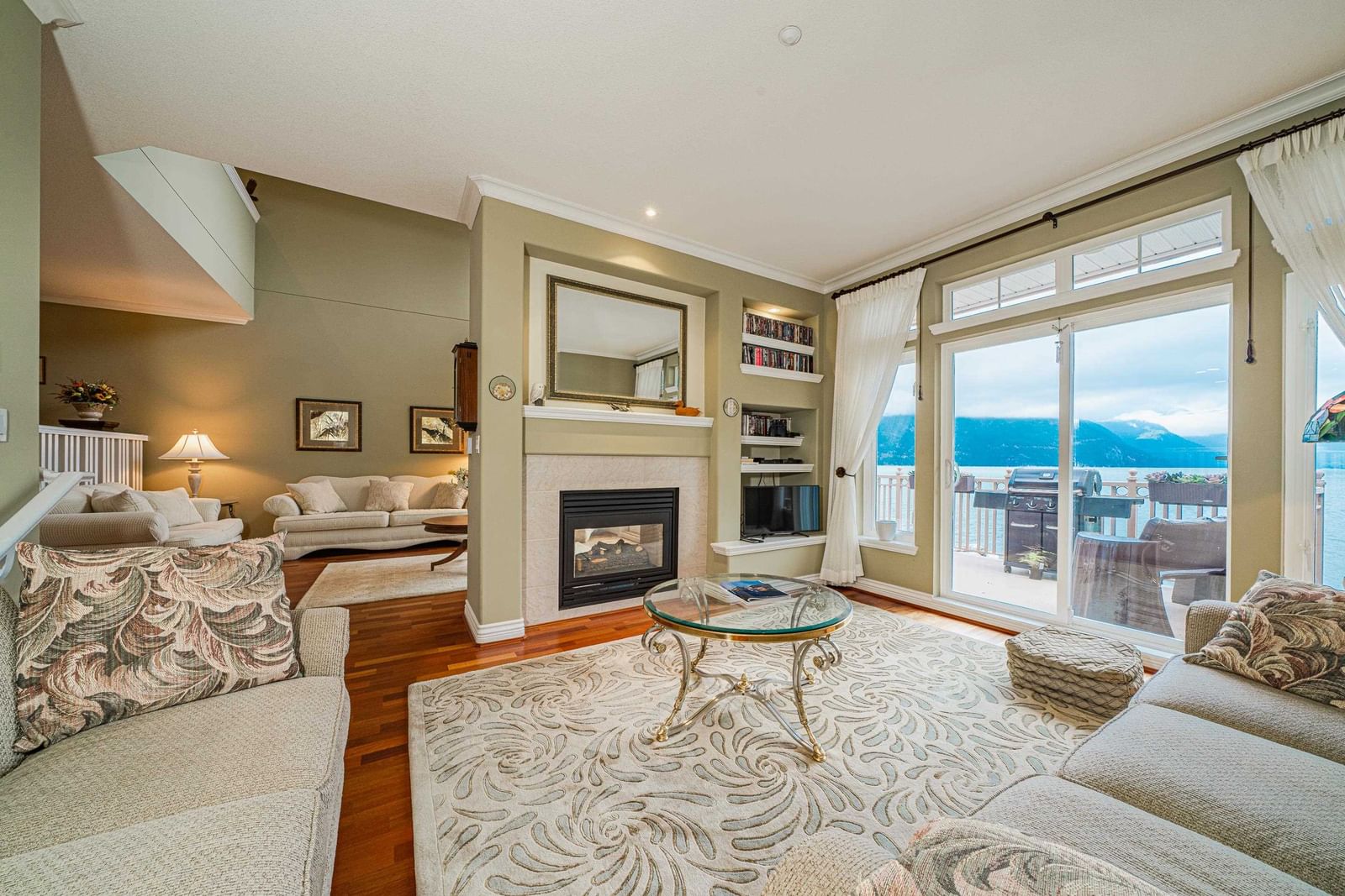 Listing Image 10