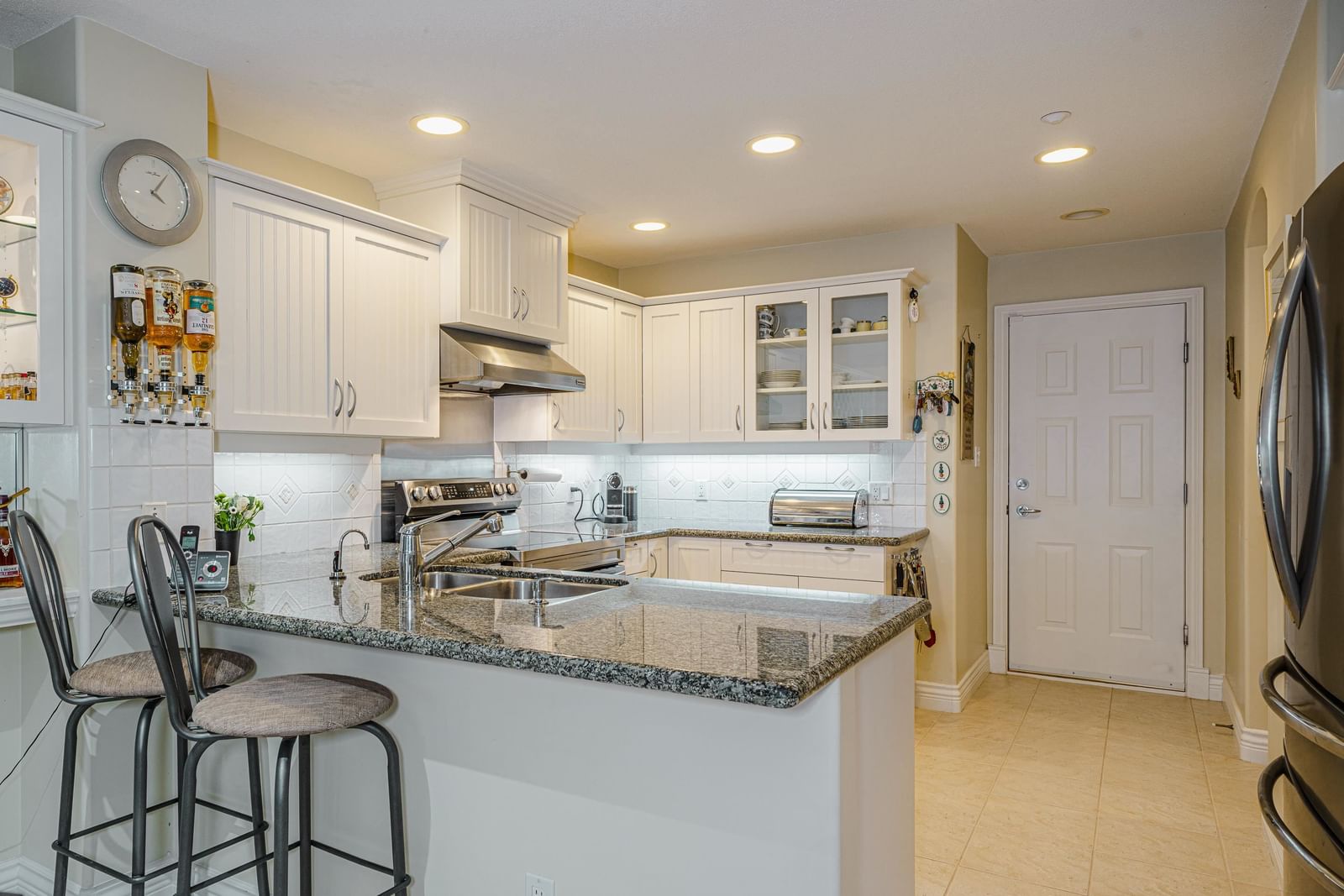 Listing Image 19