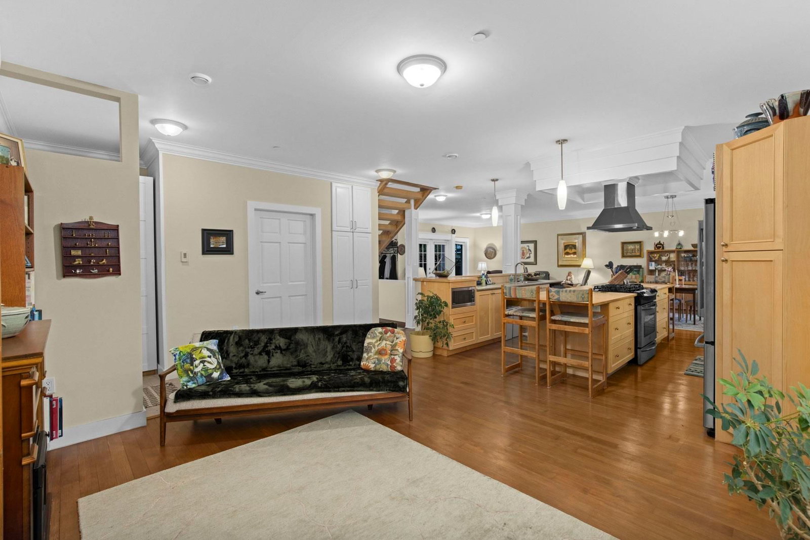 Listing Image 16