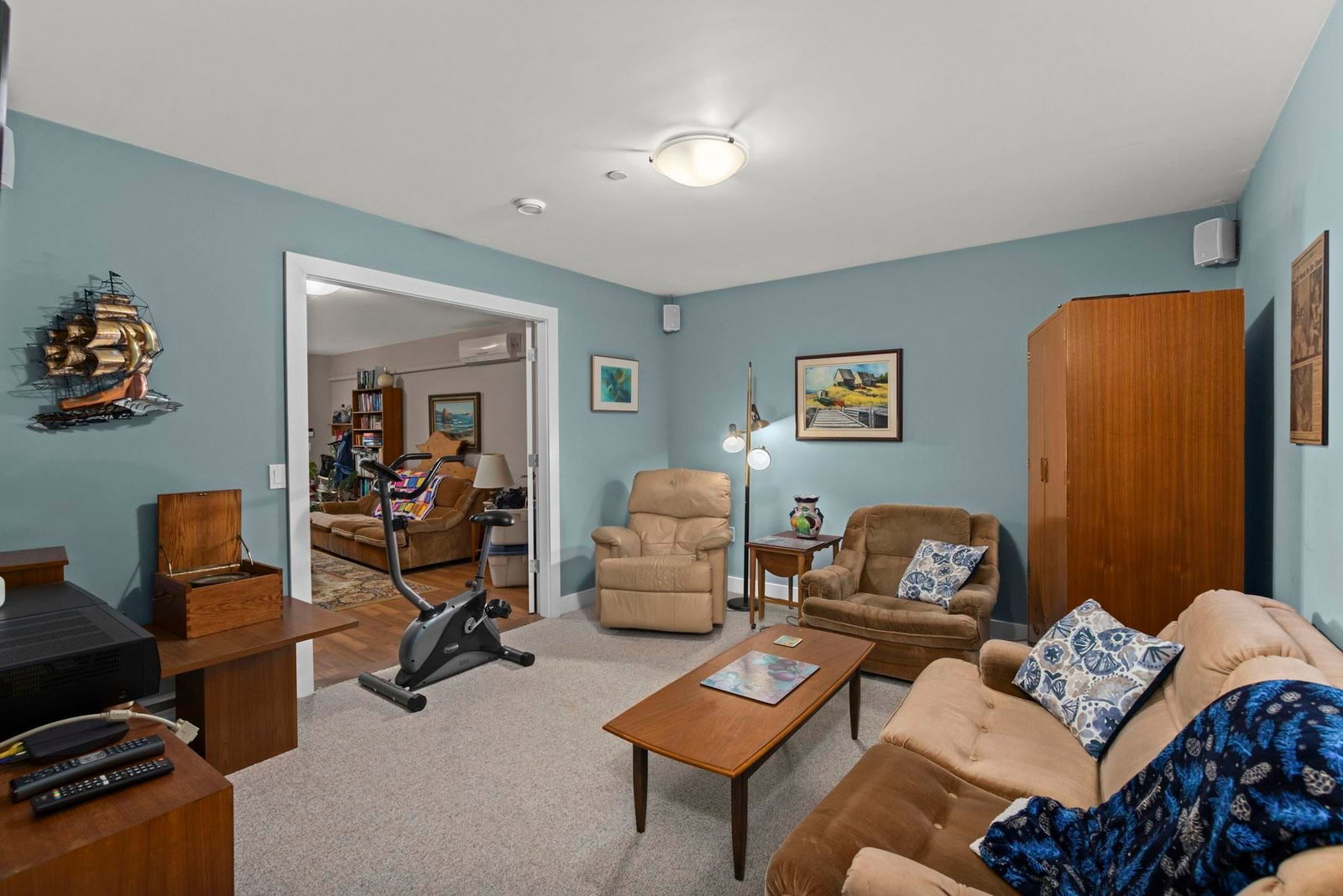 Listing Image 32