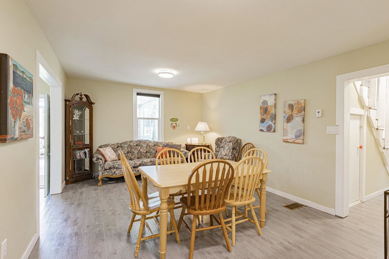 Listing Image 5