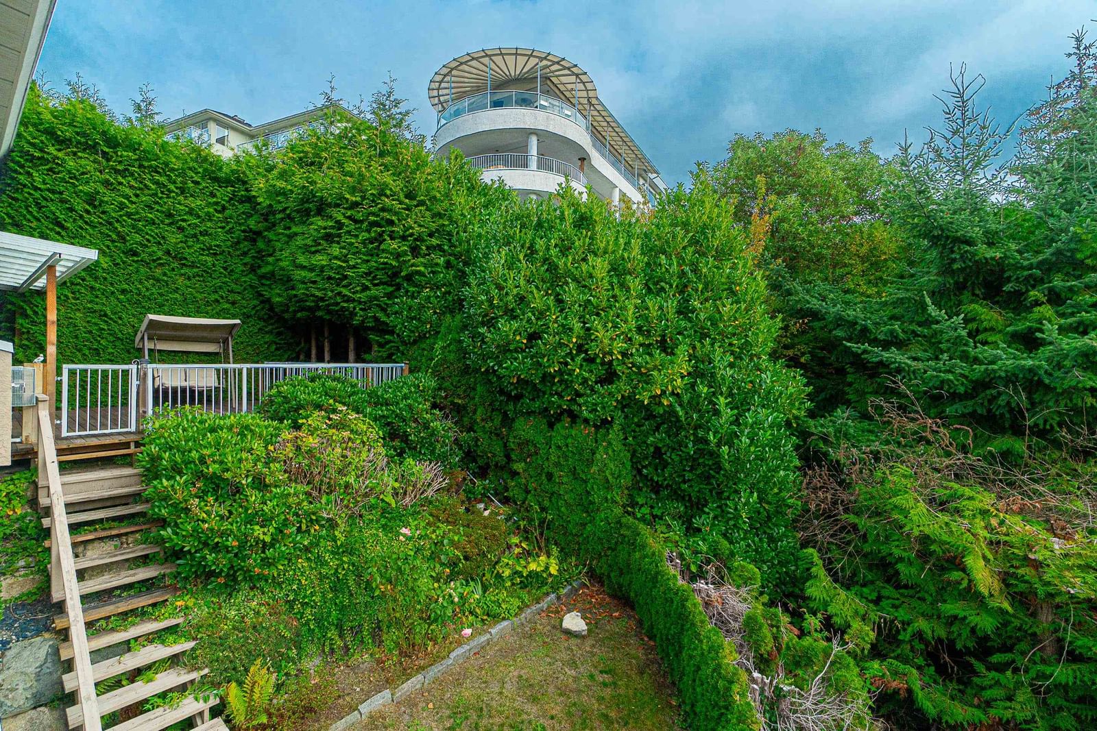 Listing Image 19