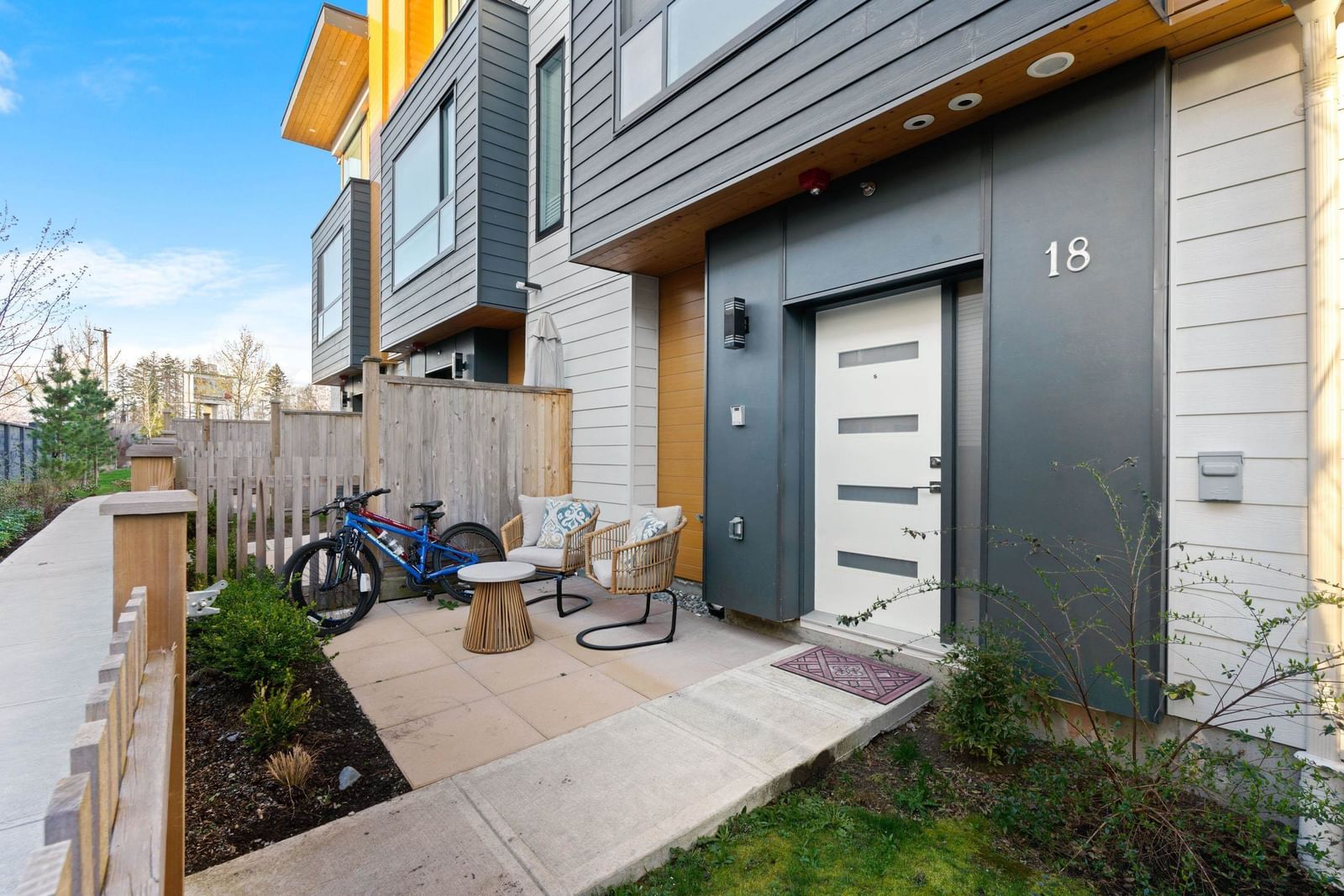 Listing Image 18